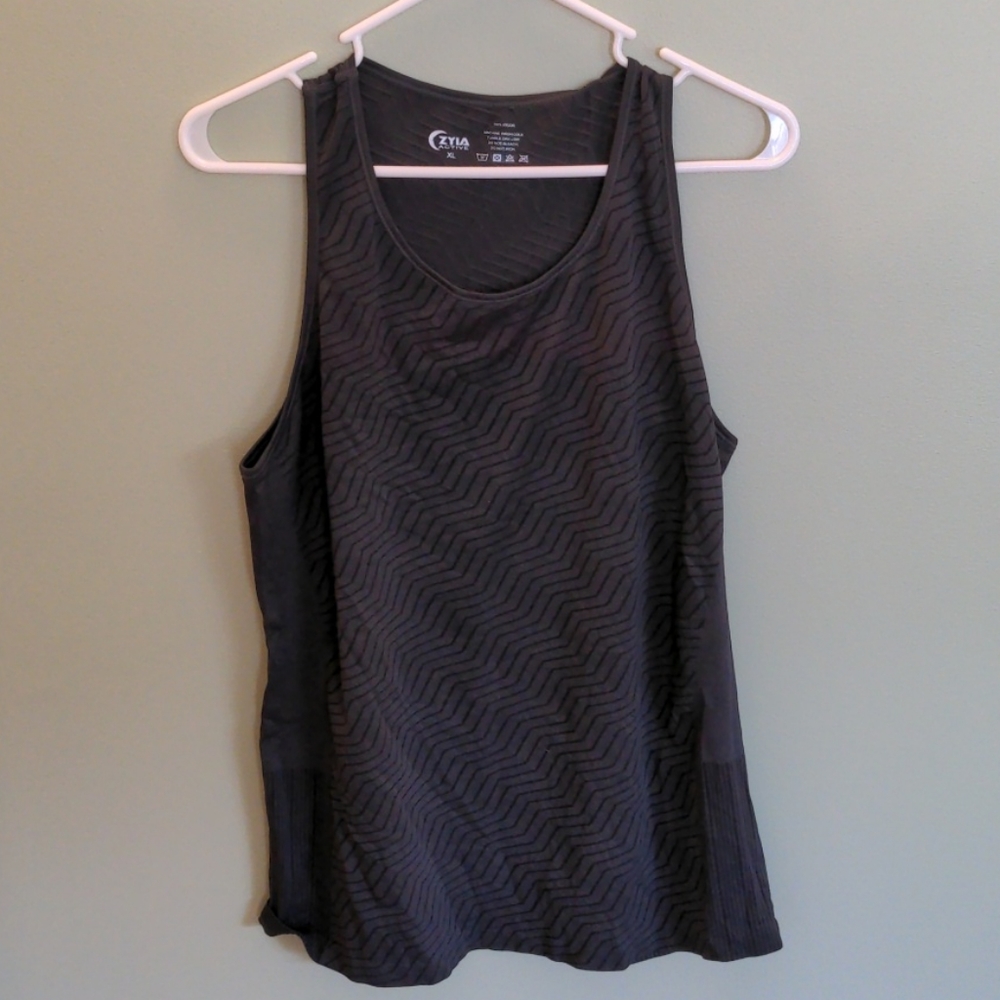 Zyia Gray Chevron Copper Charged Tank